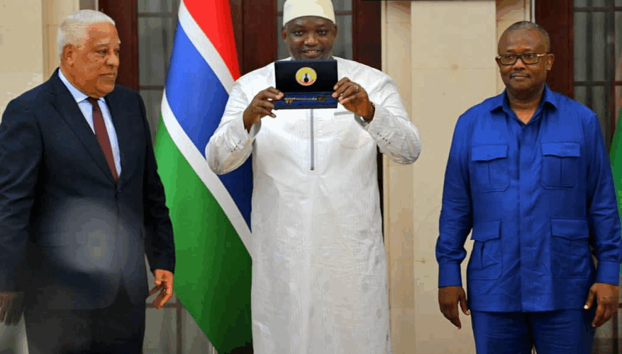 Adama-Barrow-Amílcar-Cabral-Medal